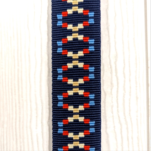 Eddie Bauer Belt Women's Size Small Medium Blue Red Beige with Silver Buckle - Picture 7 of 10